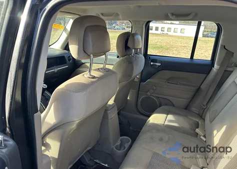 2010 Jeep Patriot Sport z USA, uszkodzony, nr VIN 1J4NT2GB1AD544947